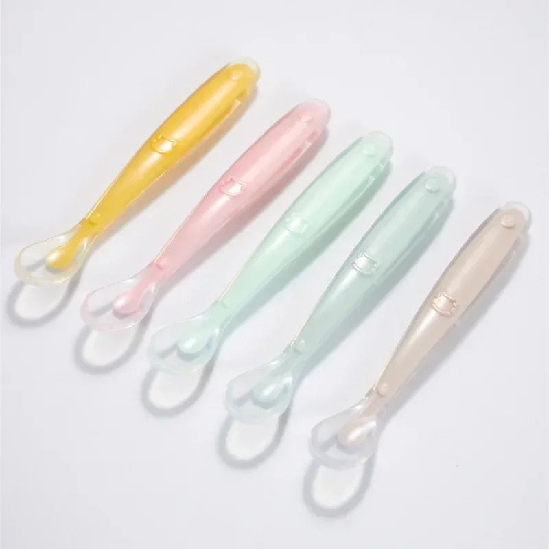 Cucchiaio per bambini in silic - Baby Food Utensils recensione e prezzo
