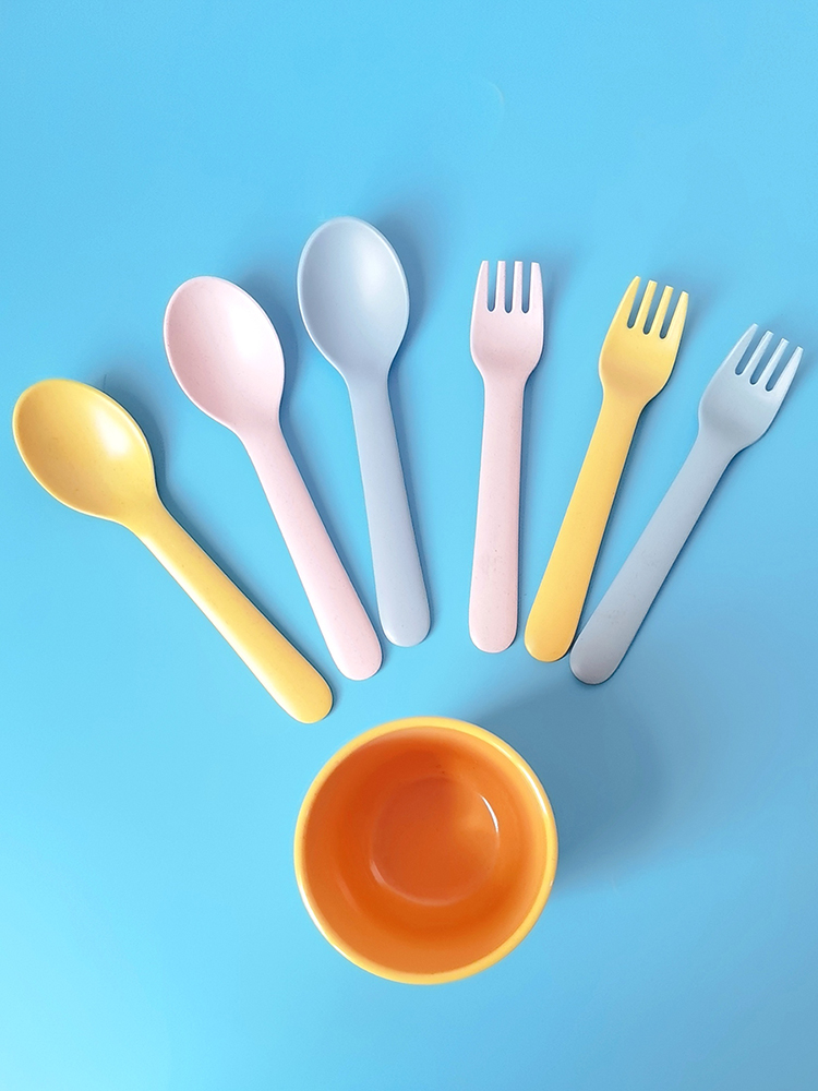 Set di Posate in Fibra di Bamb - Baby Food Restaurant recensione e prezzo